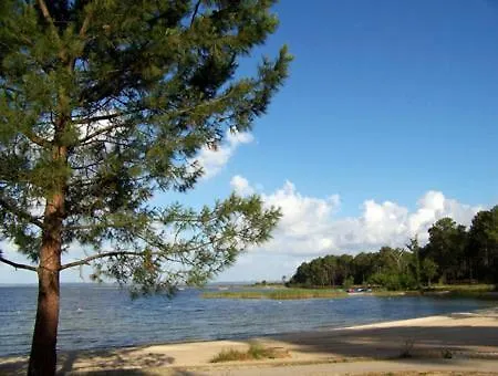 Oda ve Kahvaltı Les Landes Du Lac
